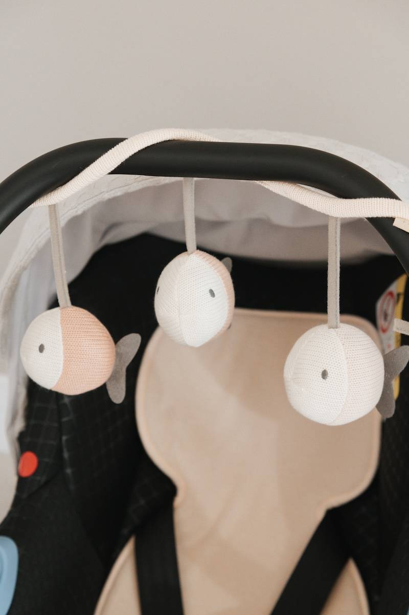 bamboom-stroller-string-toys-fish-rosa-04 image 2
