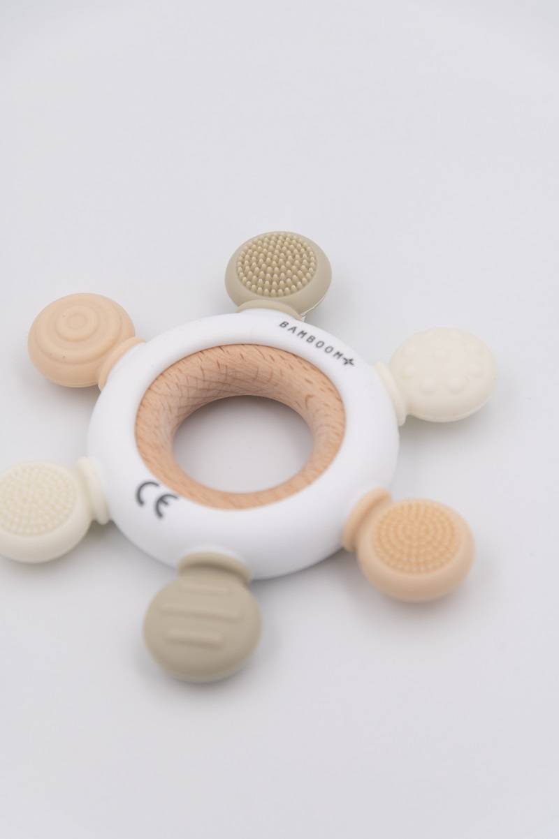 bamboom-massaggiagengive-legno-e-silicone-timone-panna-02 image 2