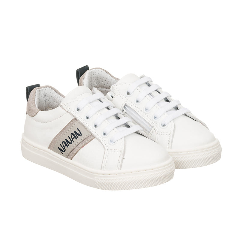 nanan-sneakers-bianca-con-banda-grigia-e-linguetta-blu image 1