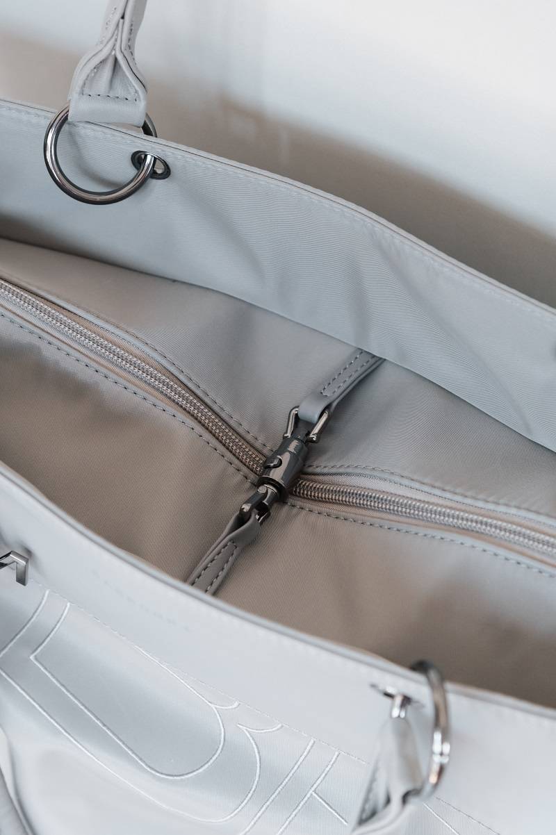 bamboom-borsa-a-tracolla-mamma-in-tessuto-grigio-05-con-materassino image 3
