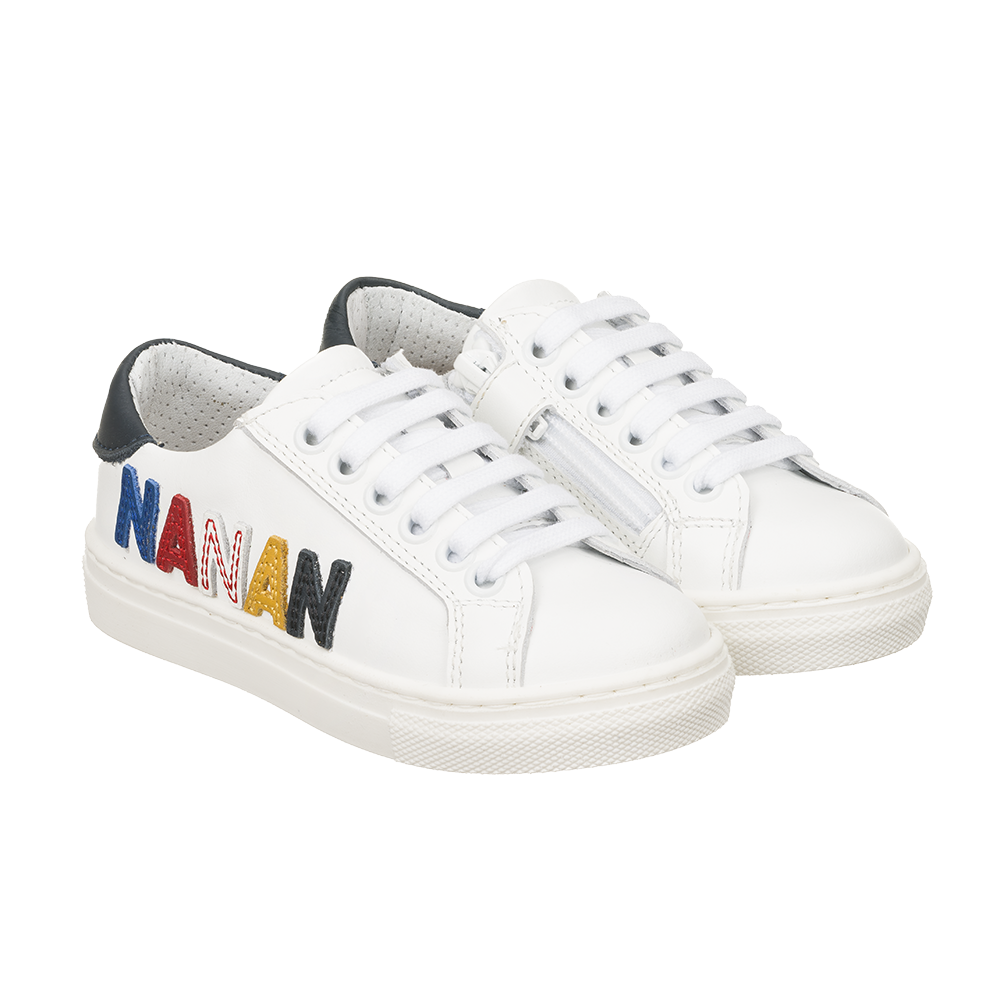 nanan-sneakers-bianche-bambino-con-dettagli-blu-e-logo-in-pelle image 1