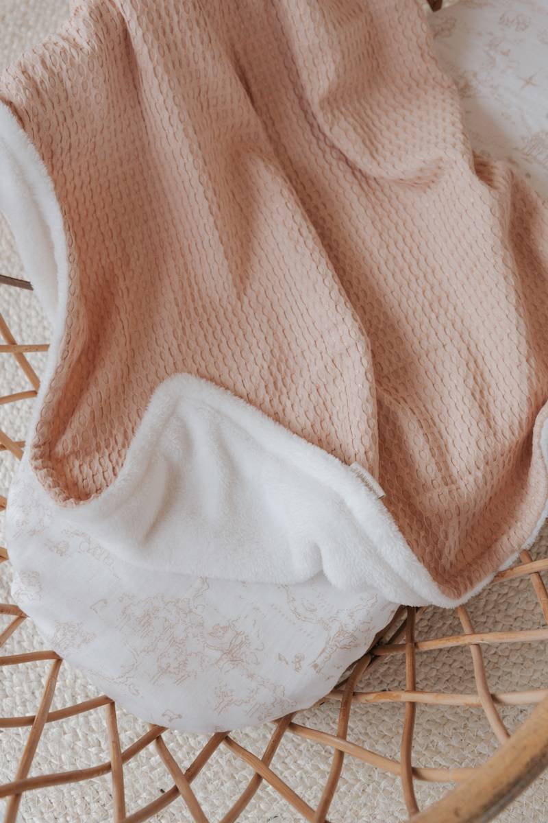 bamboom-coperta-culla-100x75-goffrato-peluche-neutral-pink-134 image 5